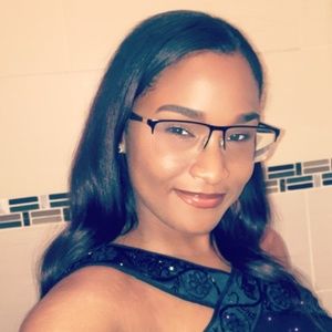 Meet your Posher, Angelina